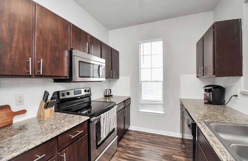 South Central Houston Apartamento | Stylish 3 Bd W/ Pool & Gym NRG Rodeo HTX Med Centr