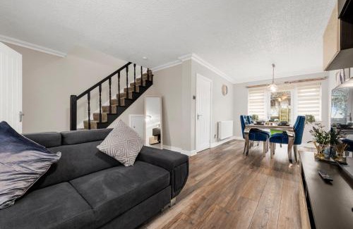 Cheetham Hill Casa | Stylish 3-Bed Close to MCR City Centre for 8 Guests