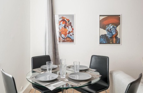 Lewisham Casa | Stylish 3 Bed Home with Gardens Fast Transport Links