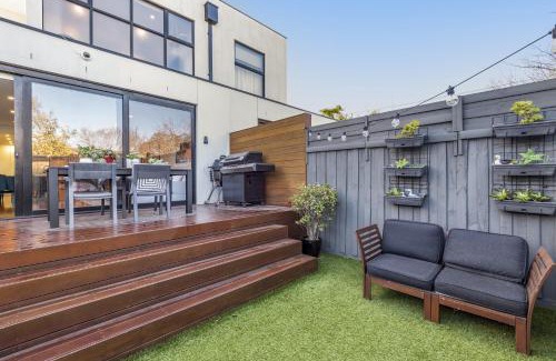 Thornbury Casa | Stylish 3-Bed Thornbury Stay with Outdoor Lounge