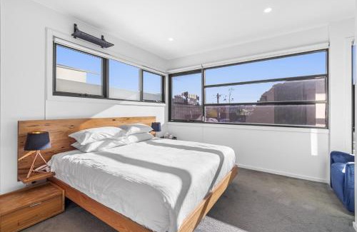 Thornbury Casa | Stylish 3-Bed Thornbury Stay with Outdoor Lounge