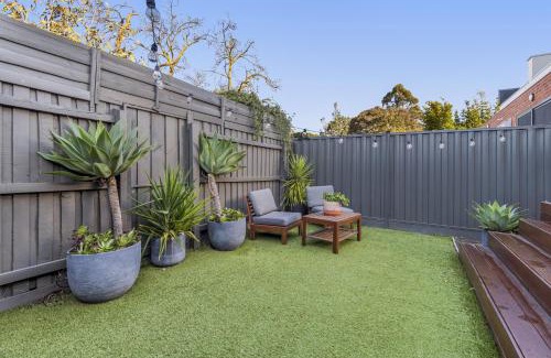 Thornbury Casa | Stylish 3-Bed Thornbury Stay with Outdoor Lounge