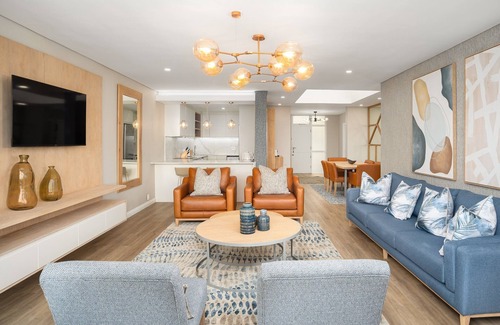Bloubergstrand Apartamento | Stylish 3 Bedroom Apartment on Dolphin Beach