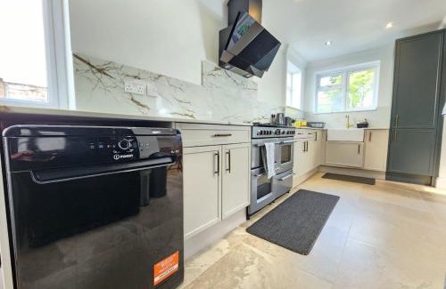 Kidlington Casa | Stylish 3-Bedroom House with big Garden & Parking