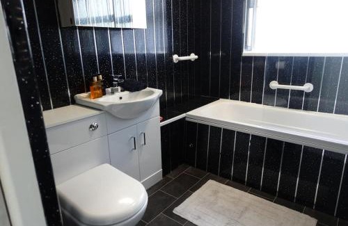 Yardley Casa | Stylish 3 Bedroom House Near NEC, City Centre