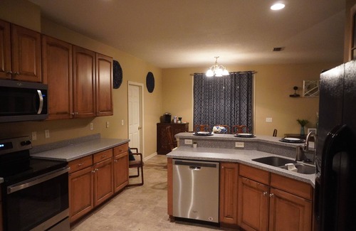 Yulee Casa | Stylish 3 Bedroom Near Hotspots - Professionally Staged & Packed with Amenities!
