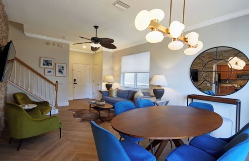 Gandy Casa | Stylish 3 bedroom 2.5 bath Venetian Bay Home awaits.