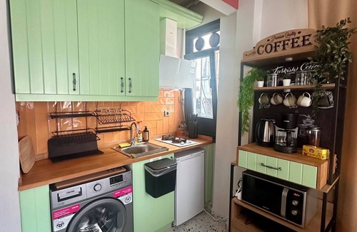 Emin Sinan Apartamento | Stylish 3 Room Flat 3 AC, WiFi Walk to Grandbazaar High speed WiFi , AC