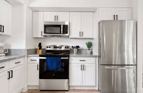Citrus Heights Casa | Stylish 3BD/2BA Oasis / Office/Yoga RM/Serene Yard