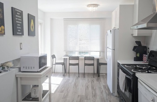 Barrie Casa | STYLISH 3BDR HOUSE BARRIE