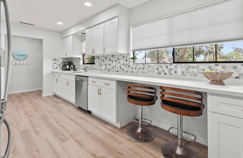 Grover Beach Casa | Stylish 3bdrm, 3 bath home in Grover Beach, Sleeps 10, close to everything