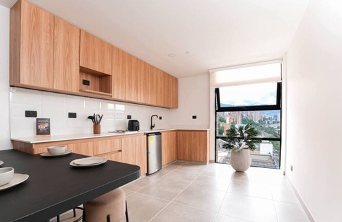 San Diego Apartamento | Stylish 3BR Apt in El Poblado w/Jacuzzi & Cowork