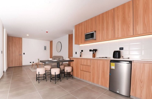 San Diego Apartamento | Stylish 3BR Apt in El Poblado w/Jacuzzi & Cowork