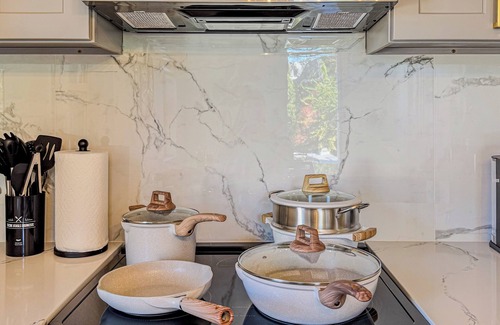Powelton Village Apartamento | Stylish 3BR Apt w/Laundry Near UPenn&Drexel