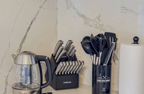 Powelton Village Apartamento | Stylish 3BR Apt w/Laundry Near UPenn&Drexel