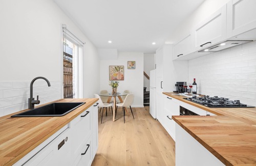 Carlton South Casa | Stylish 3BR Carlton - CBD Fringe Terrace