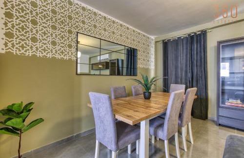St. Julian's Apartamento | Stylish 3BR home in the centre of St Julian with Wifi by 360 Estates