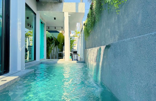 Sa Khu Casa | Elegante villa de 3 dormitorios con piscina a pie de la hermosa playa de NaiYang