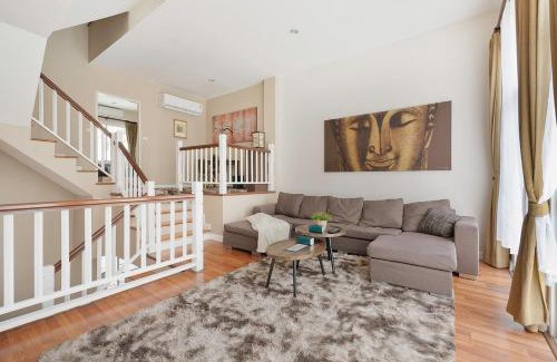 Prawet Apartamento | Stylish 3BR Townhouse Near Rama9
