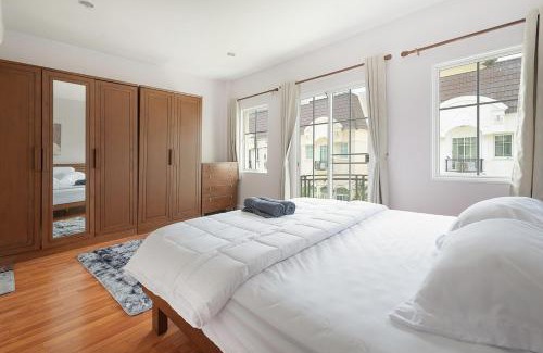 Prawet Apartamento | Stylish 3BR Townhouse Near Rama9
