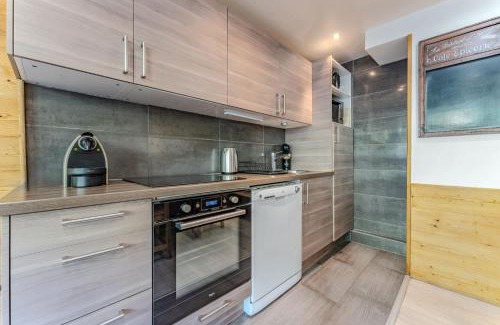 Val-Thorens Apartamento | Stylish 3BR with 2BA in the Heart of Val Thorens in which Sleeps 8 A5 Serac