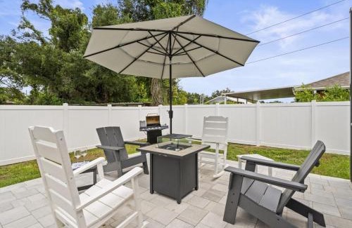 Ybor City Casa | Stylish 3BR Ybor Oasis w - Pvt - Pool and workspace