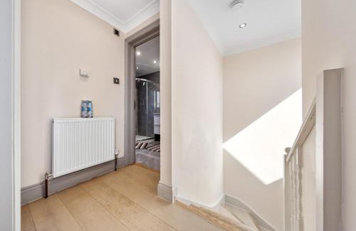 Golders Green Apartamento | Stylish 4 Bed 2 Bath NW London