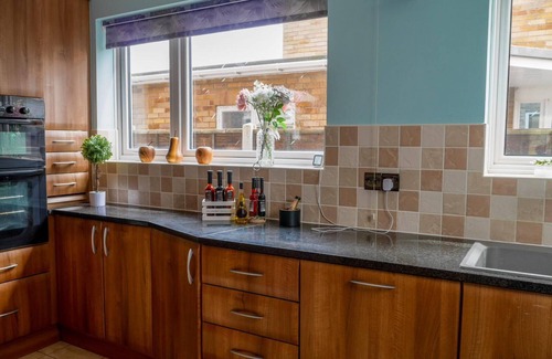 Stockton-on-Tees Casa | Stylish 4 Bed Apartment- Private Garden & Sleeps 8