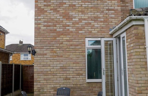 Stockton-on-Tees Casa | Stylish 4 Bed Apartment- Private Garden & Sleeps 8