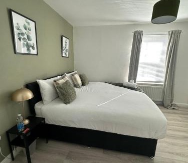 Aylesbury Casa | Stylish 4 Bed Home in Aylesbury, Buckinghamshire