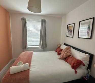 Aylesbury Casa | Stylish 4 Bed Home in Aylesbury, Buckinghamshire