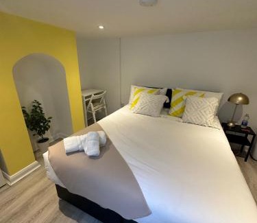 Aylesbury Casa | Stylish 4 Bed Home in Aylesbury, Buckinghamshire