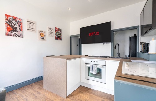 Sheffield Casa | Stylish 4-Bed Near Hospital, Uni & Peak District