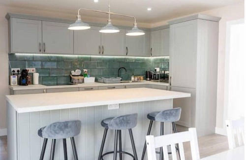 Nottingham Casa | Stylish 4 Bed, newly renovated home in Nottingham