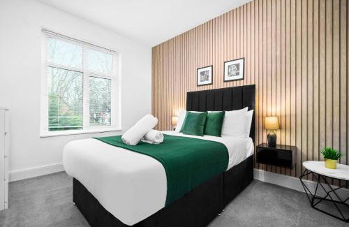 Birmingham Casa | Stylish 4 Bedroom Townhouse - Edgbaston - Near Birmingham City Centre - Sleeps 8 - Parking - 578P