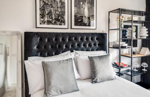 Oxford Casa | Stylish 4-BR House with 3 Ensuite & Free Parking