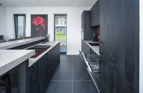 Zeewolde Casa | Stylish 4-person wellness villa with Finnish sauna, fenced waterfront garden and luxurious interior – pets welcome.