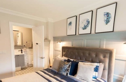 Dromod Casa | Stylish 4BD, 3.5BA House @ Cute Friendly Village