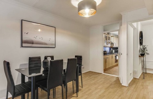 Kennington Casa | Lovely 4bed House w/garden, 1 stop to Waterloo