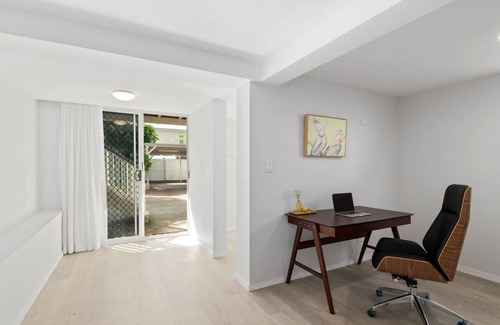 Coorparoo Casa | Stylish 4Bedroom Stay Outdoor Dining & City Access