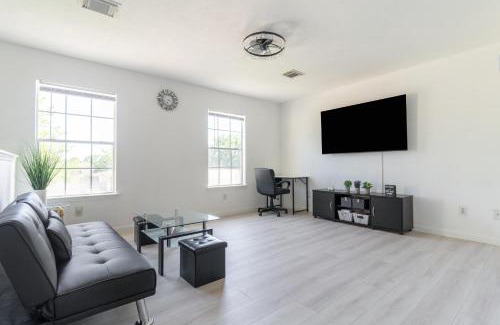 Clodine Casa | Stylish 4BR 2,5BA - Haven in Houston home