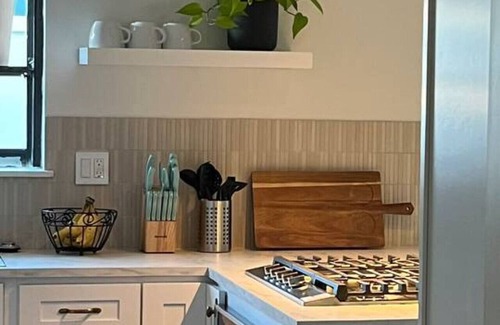 Buena Park Casa | Stylish 4BR 30 days+ Central To All of LA and OC