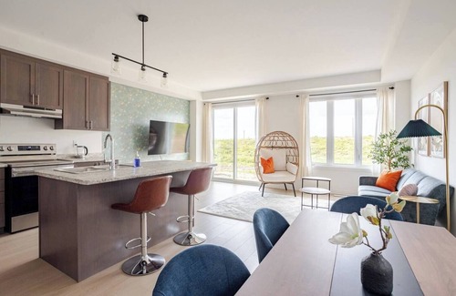 Innisfil Casa | Stylish 4BR Getaway. Family Friendly. Mins to Hwy