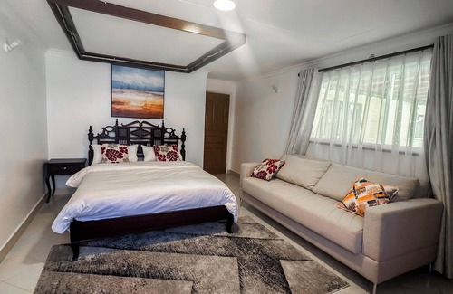 Athi River Casa | Stylish 5BR Bungalow with Private Pool near JKIA – Greenpark, Athi River