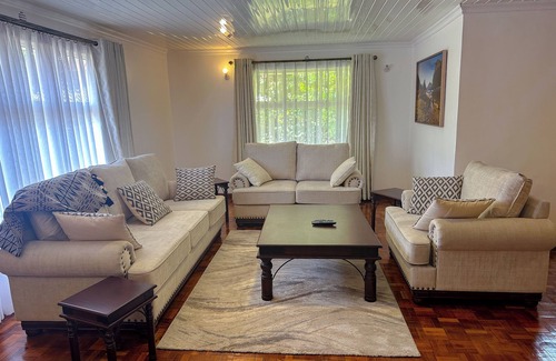 Athi River Casa | Stylish 5BR Bungalow with Private Pool near JKIA – Greenpark, Athi River
