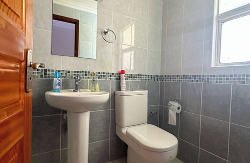Athi River Casa | Stylish 5BR Bungalow with Private Pool near JKIA – Greenpark, Athi River