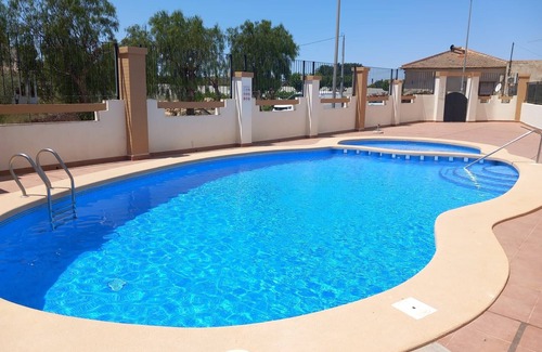 Formentera de Segura Apartamento | Elegante apartamento en Formentera, excelente ubicación, cerca del golf y todas las comodidades.