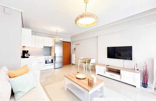 Alimos Apartamento | Stylish Alimos Retreat w/Large Balcony