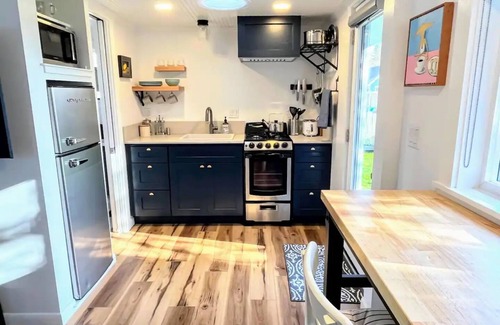 Arcata Casa | Stylish and Bright-Downtown