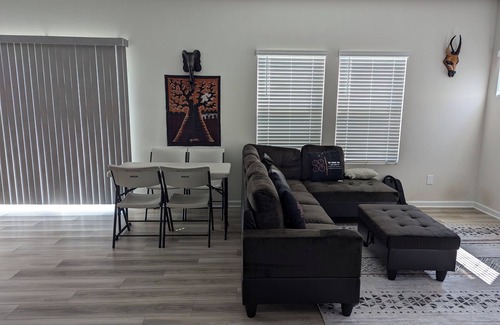 Mebane Casa | Stylish and charming 2-bedroom house with AC and WiFi in Mebane